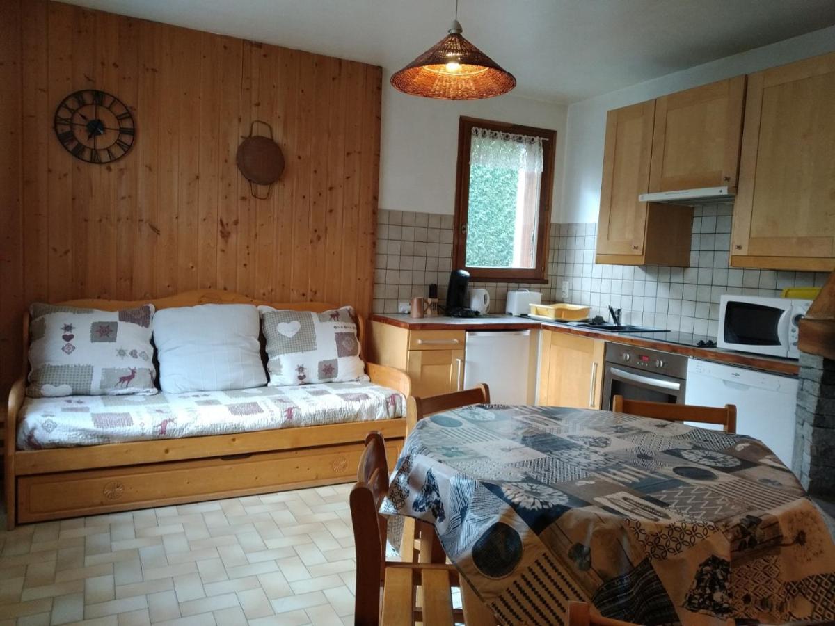 Chalet Avec Jardin บูร์-แซ็งต์-โมริซ ภายนอก รูปภาพ