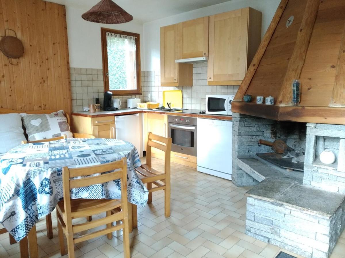 Chalet Avec Jardin บูร์-แซ็งต์-โมริซ ภายนอก รูปภาพ